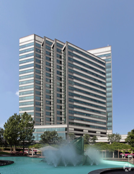 2 Tower Center Blvd, East Brunswick, NJ for lease - Building Photo - Image 2 of 11