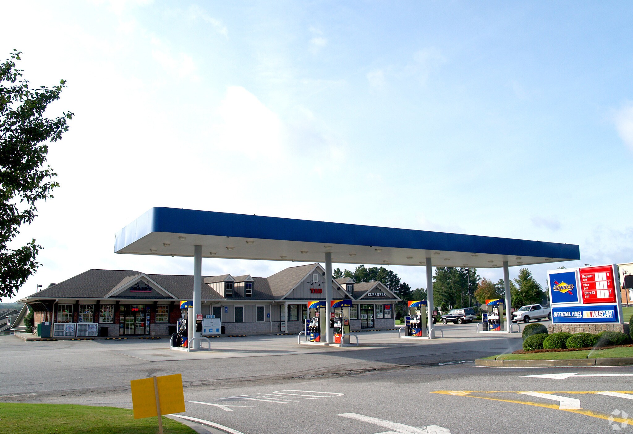 27-49 Golf Crest Dr, Acworth, GA for sale Primary Photo- Image 1 of 1