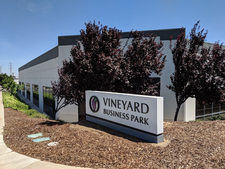 1773-1793 Vineyard Dr, Antioch, CA for lease - Building Photo - Image 2 of 16