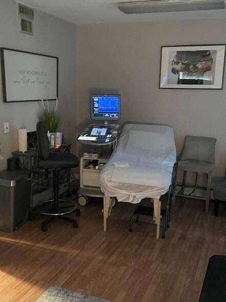 381 Chestnut St, Union Township, NJ for lease - Interior Photo - Image 3 of 7