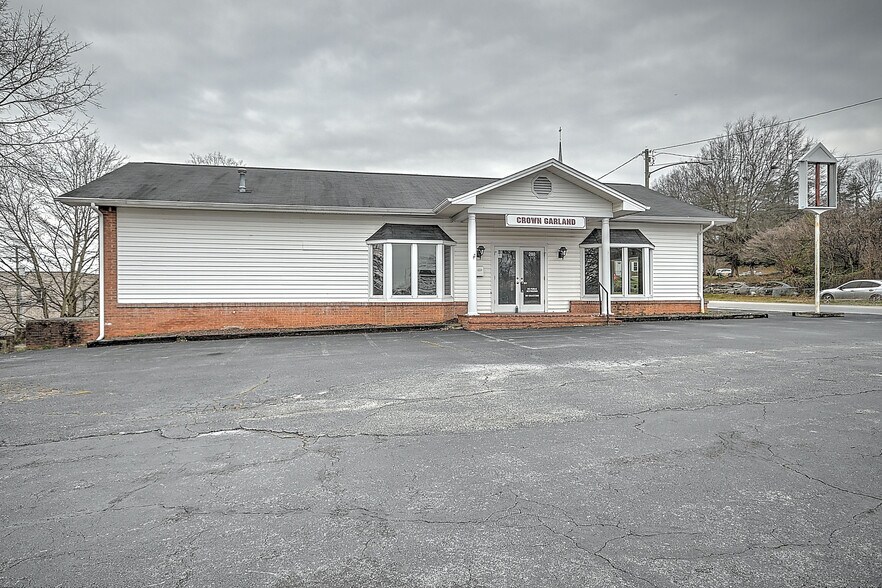 280 Euclid Ave, Bristol, VA 24201 Euclid Ave Commercial Building
