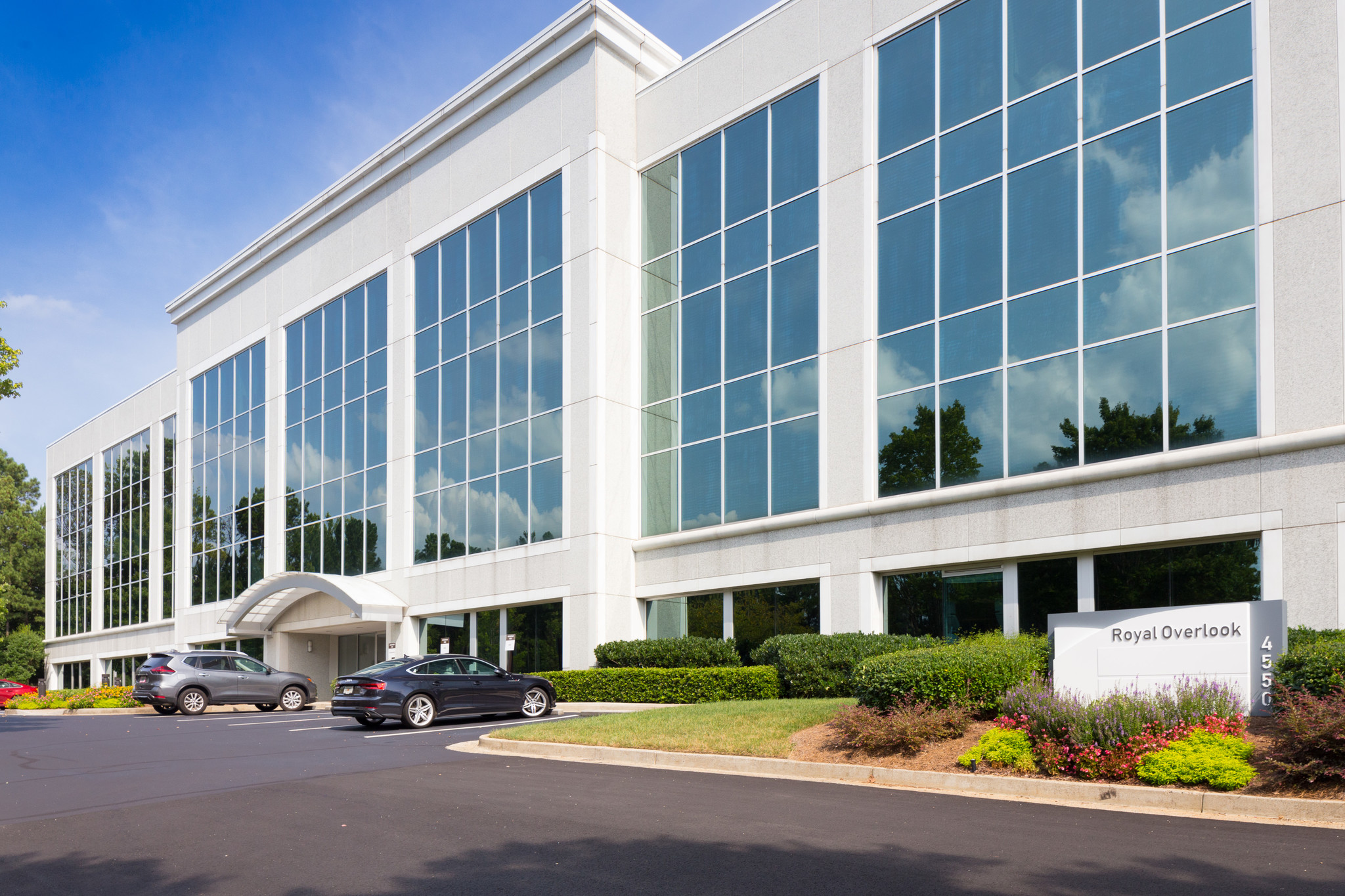 4550 N Point Pky, Alpharetta, GA for lease Building Photo- Image 1 of 26