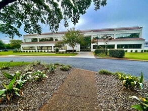 2605-2623 Thomas Dr, Panama City, FL for lease Interior Photo- Image 2 of 5