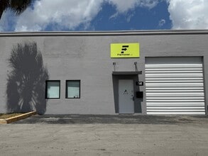 7521-7561 NW 77th Ter, Medley, FL for lease Building Photo- Image 2 of 3