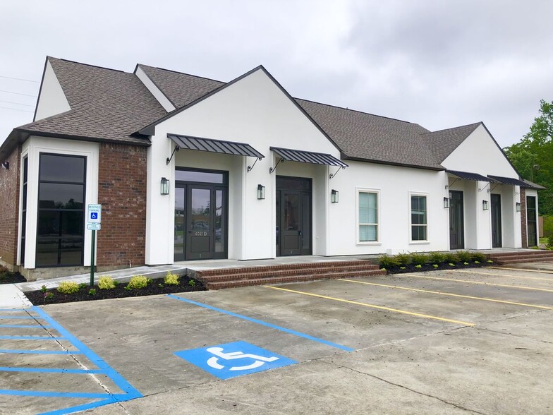 4021 W.E. Heck Ct, Baton Rouge, LA for lease - Primary Photo - Image 1 of 14