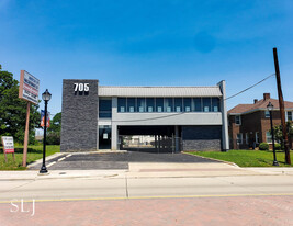 ±8,049 SF Arlington Office Building - Owner Financed Property