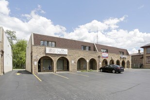 535-541 N Lake St, Mundelein IL - Office Space