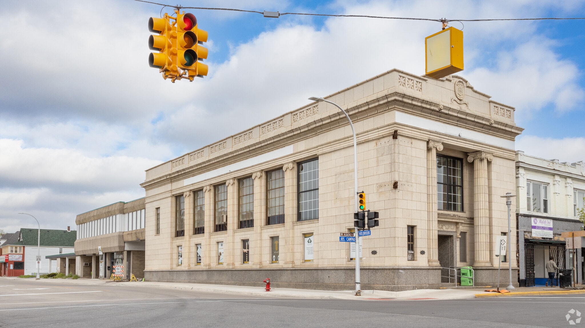 9301 Joseph Campau St, Hamtramck, MI 48212 Financial Building