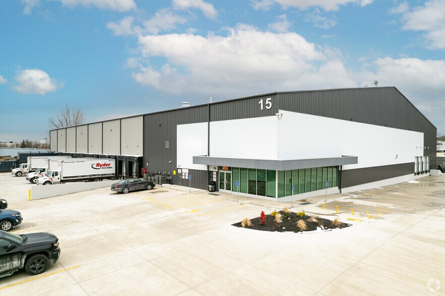 15 Cook Dr, Rochester, NY for sale - Primary Photo - Image 1 of 1