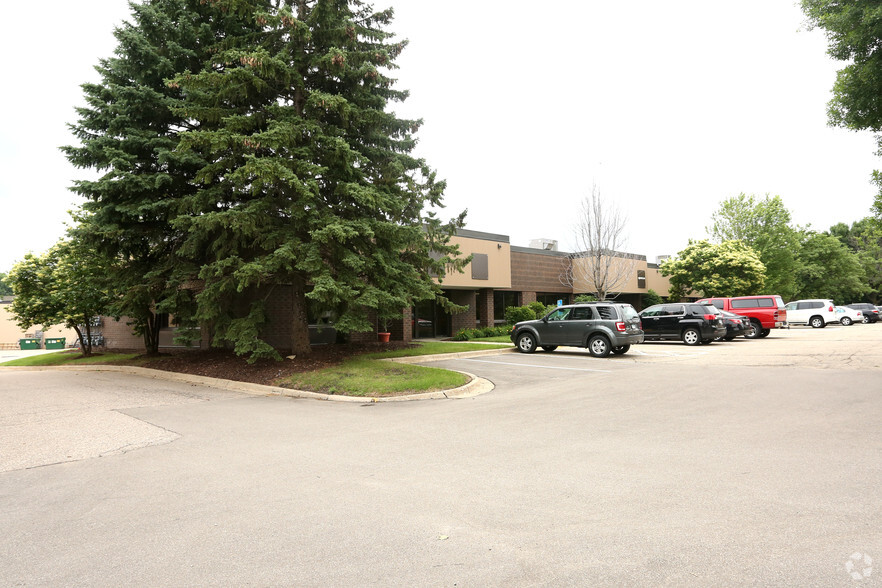 12271-12287 Nicollet Ave, Burnsville, MN for lease - Building Photo - Image 3 of 8