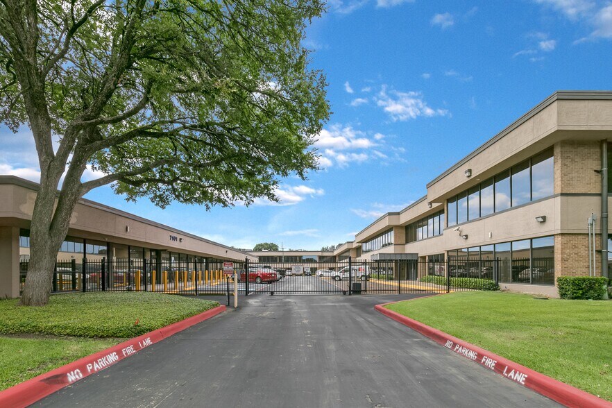 1010 W Mockingbird Ln, Dallas, TX for sale - Primary Photo - Image 1 of 1