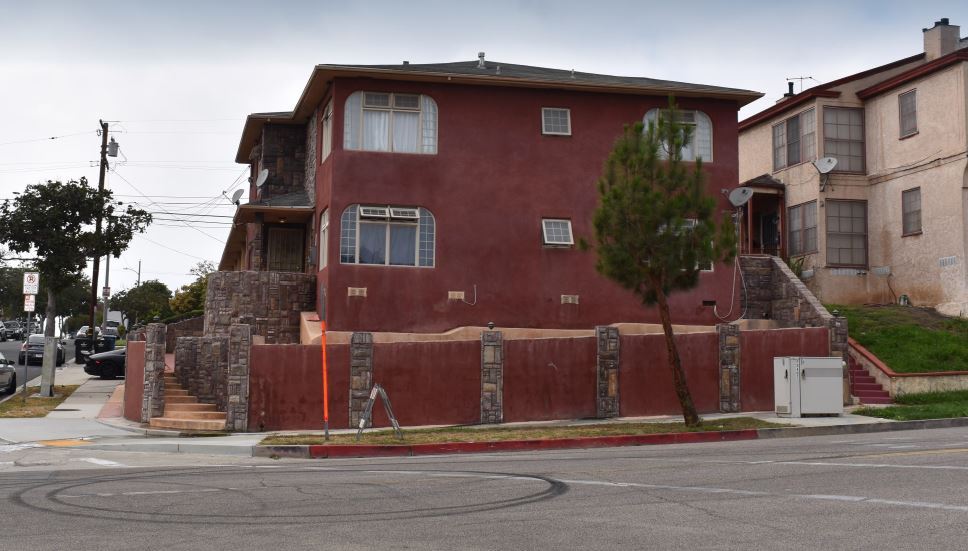 8265 Crenshaw Dr, Inglewood, CA 90305