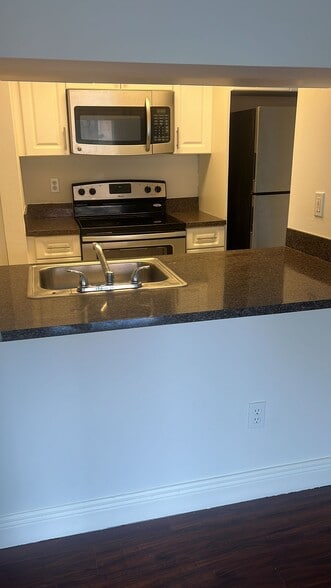 BULK CONDO PORTFOLIO portfolio of 5 properties for sale on LoopNet.com - Building Photo - Image 3 of 49
