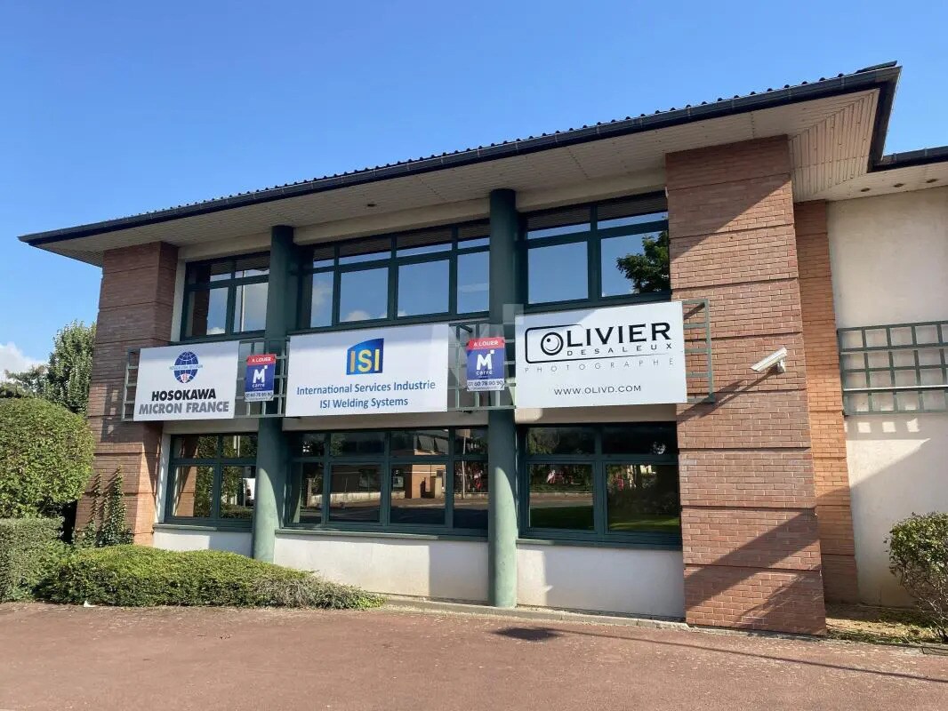 Office in Évry-Courcouronnes for lease Building Photo- Image 1 of 4