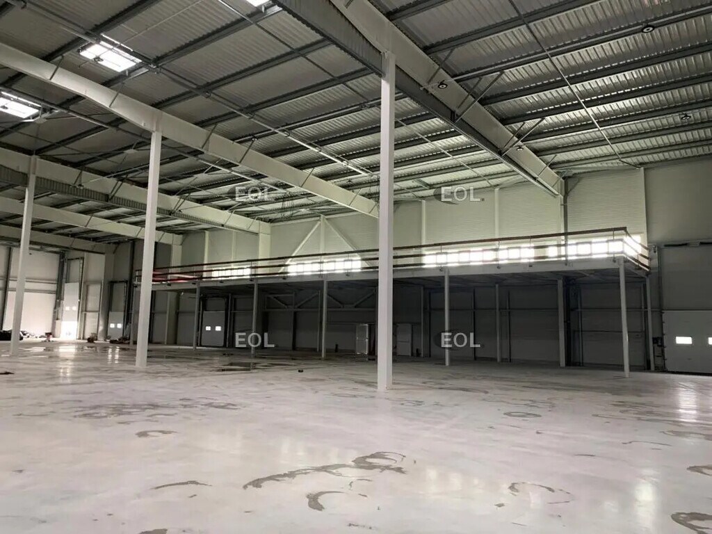 Location Entrepôt 4 804 m² - Photo 1