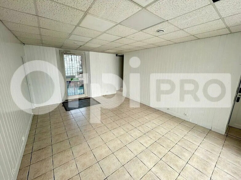 Retail in Longjumeau for lease - Interior Photo - Image 3 of 6