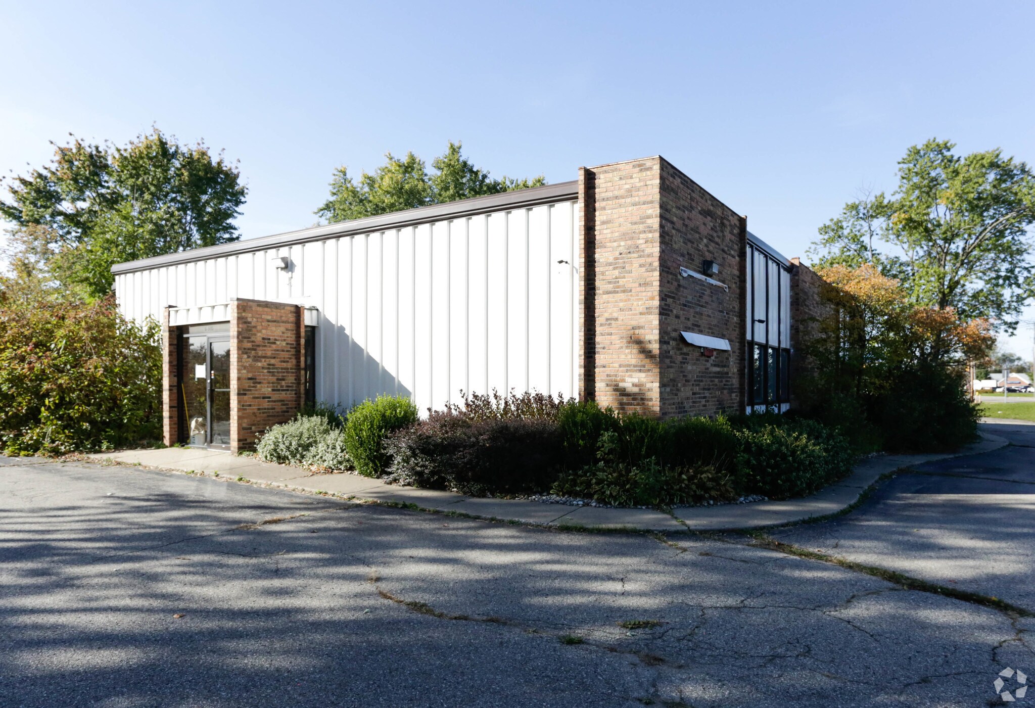 5115-5127 Miller Rd, Flint, MI for sale Primary Photo- Image 1 of 1