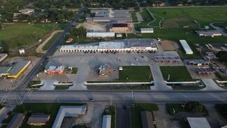 More details for 901-921 W Brown St, Hearne, TX - Retail for Sale