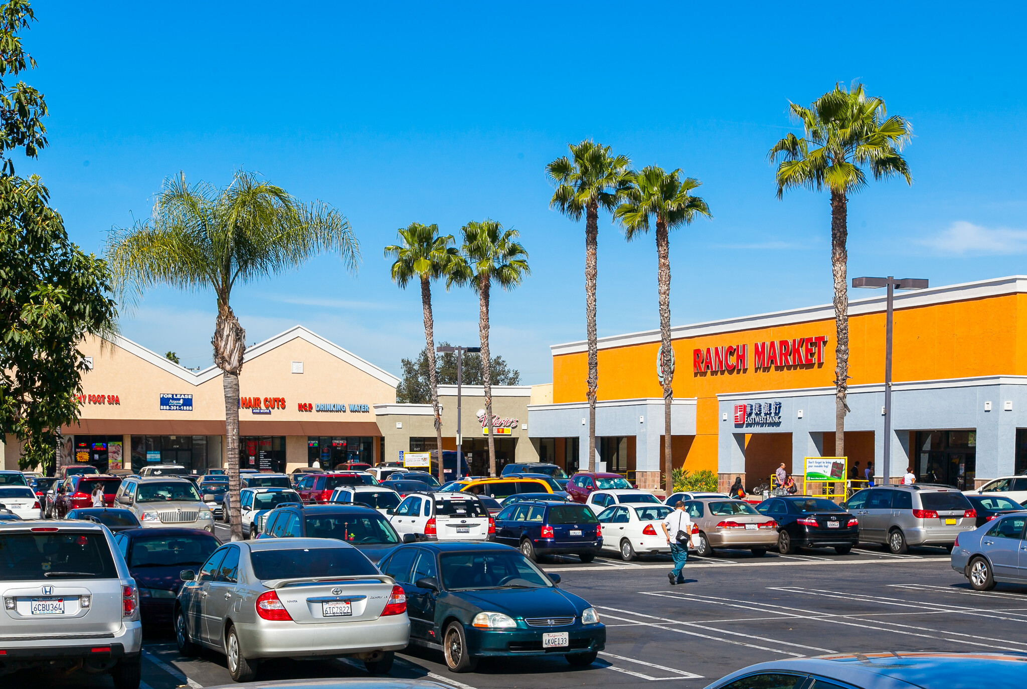 601-697 N Euclid St, Anaheim, CA for lease Building Photo- Image 1 of 10