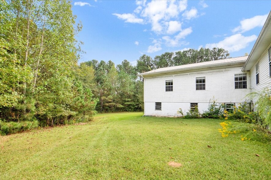 220 Burgett rd, Susan Moore, AL for sale - Building Photo - Image 3 of 6