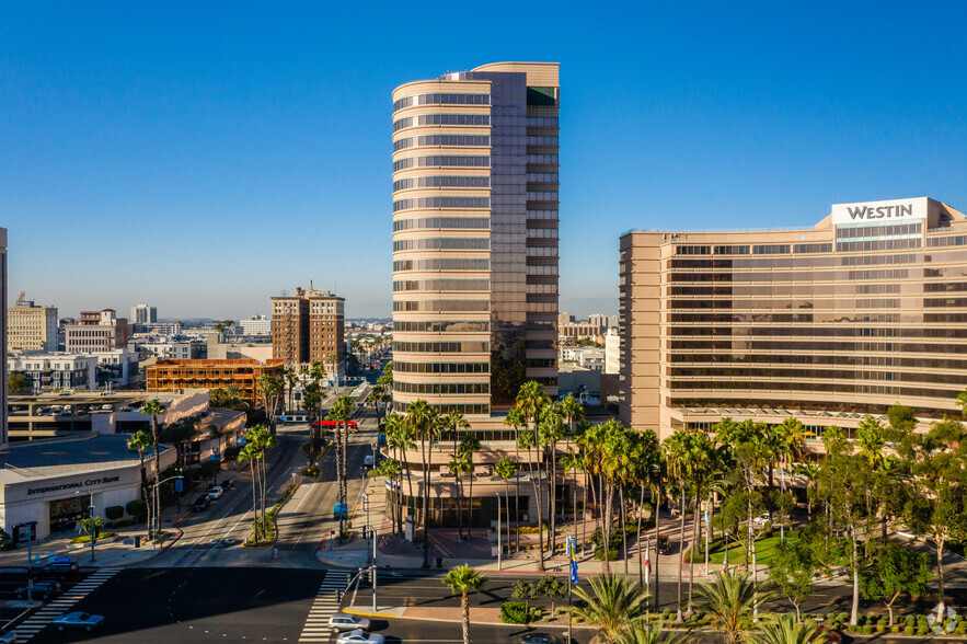 301 E Ocean Blvd, Long Beach, CA for lease - Building Photo - Image 2 of 10