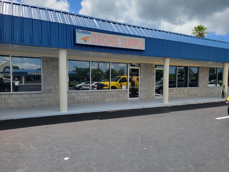 16335 S. Tamiami Trail (US 41) Trl, Fort Myers, FL for lease - Building Photo - Image 3 of 5
