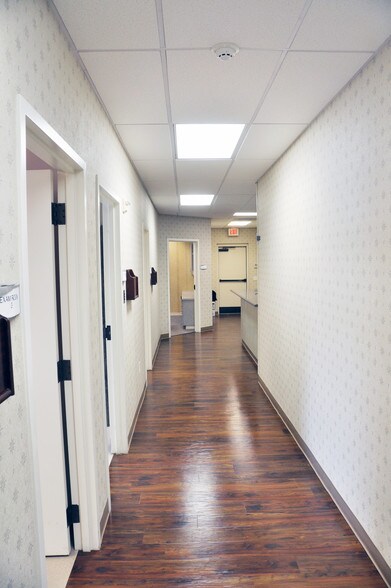 109 Zeid Blvd, Henderson, TX for lease - Interior Photo - Image 3 of 4