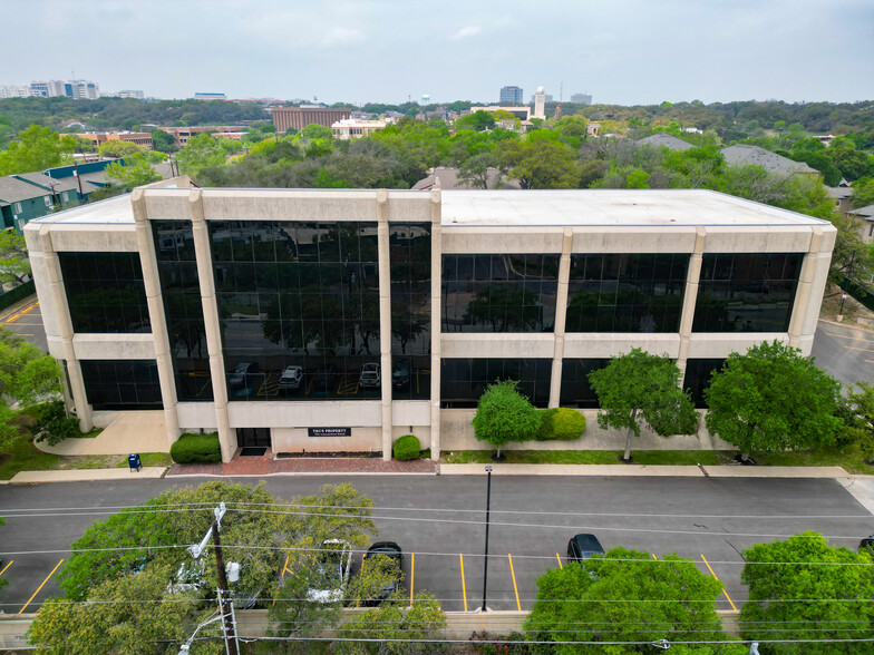 7551 Callaghan Rd, San Antonio, TX for lease - Building Photo - Image 2 of 8