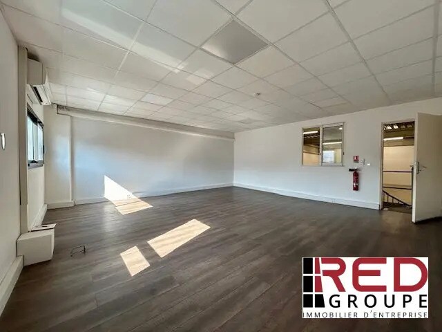 Industrial in Aix-en-Provence for sale - Building Photo - Image 3 of 7