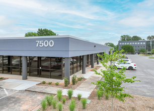 7500 E Independence Blvd, Charlotte, NC for lease Building Photo- Image 1 of 7