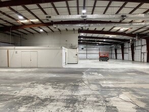 1007 Irwin Bridge Rd NW, Conyers, GA for sale Interior Photo- Image 1 of 2