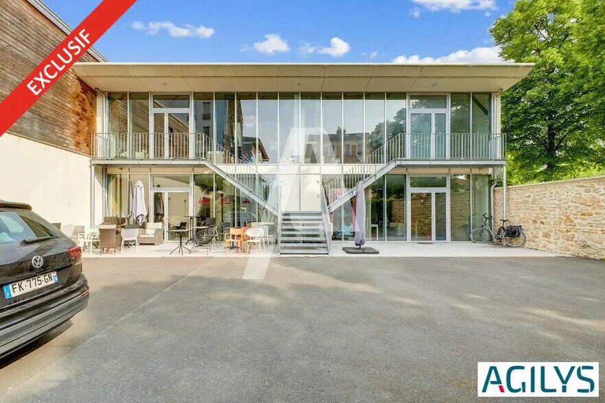 Office in Ivry-sur-Seine for lease - Building Photo - Image 3 of 7