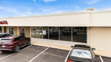 600-612 E Main St, Uvalde, TX for lease Building Photo- Image 1 of 2