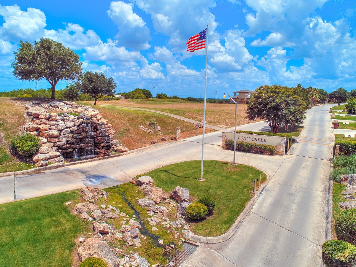 700 LONG CREEK Blvd, New Braunfels, TX 78130