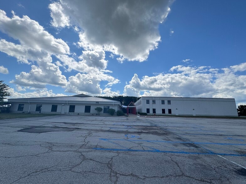 27681 Cummings Rd, Millbury, OH for lease - Building Photo - Image 3 of 11