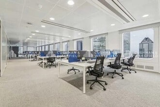 5 Place De La Pyramide, Puteaux for lease Building Photo- Image 2 of 6