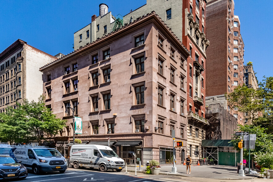 10 Fifth Ave, New York, NY for lease - Primary Photo - Image 1 of 8