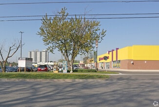 1151 Dundas St W, Mississauga, ON for lease Building Photo- Image 2 of 4