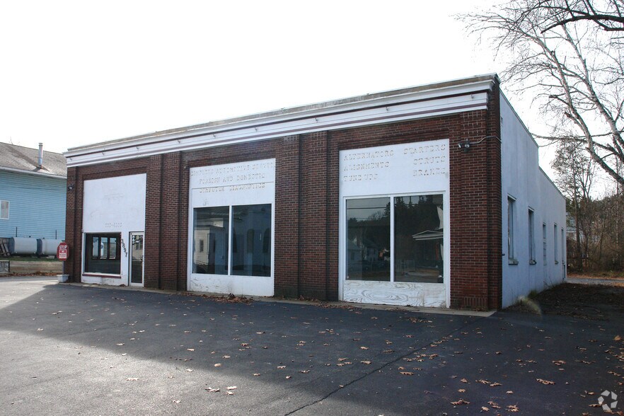 3897 Main St, Warrensburg, NY for sale - Building Photo - Image 1 of 1
