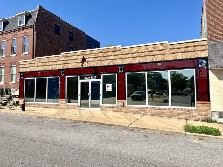 3227-3229 Morganford Rd, Saint Louis, MO for lease - Building Photo - Image 2 of 8