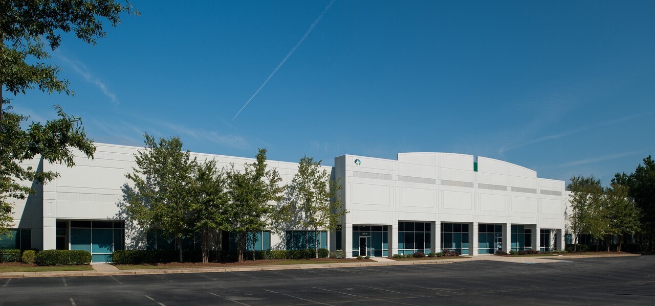 150 Satellite Blvd, Suwanee, GA for lease Building Photo- Image 1 of 9