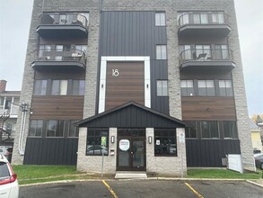 18-20 Rue Turgeon, Ste-Thérèse, QC for lease Building Photo- Image 1 of 1