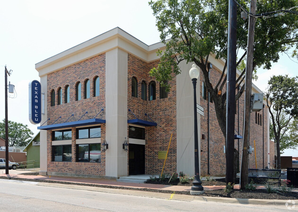 124 S Main St, Keller, TX 76248