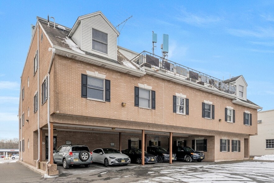 440 Old Hook Rd, Emerson, NJ for lease - Building Photo - Image 2 of 3