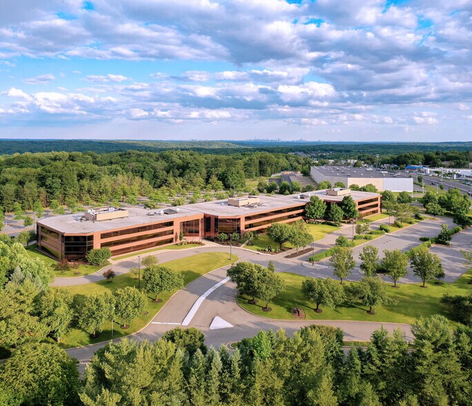 10 Mountainview Rd, Upper Saddle River, NJ for sale - Building Photo - Image 1 of 1