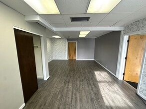 3948 Monroeville Blvd, Monroeville, PA for lease Interior Photo- Image 2 of 13