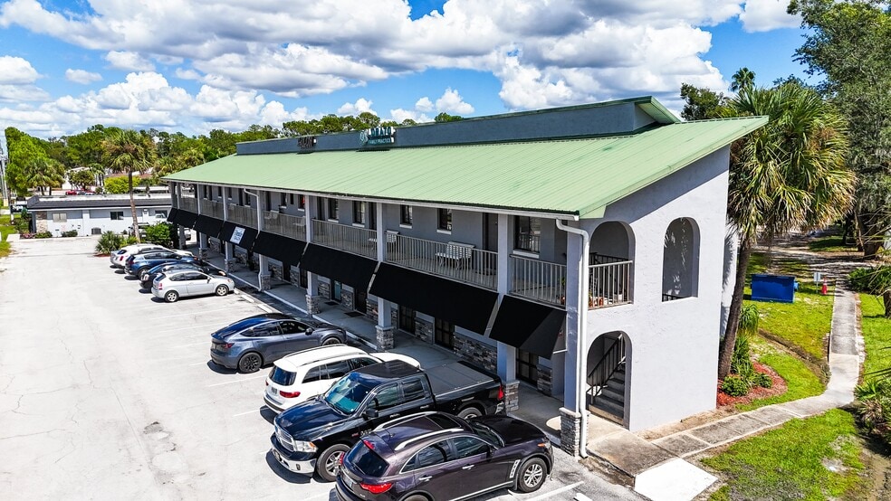 101 Overlook Dr, Winter Haven, FL for sale - Building Photo - Image 2 of 16