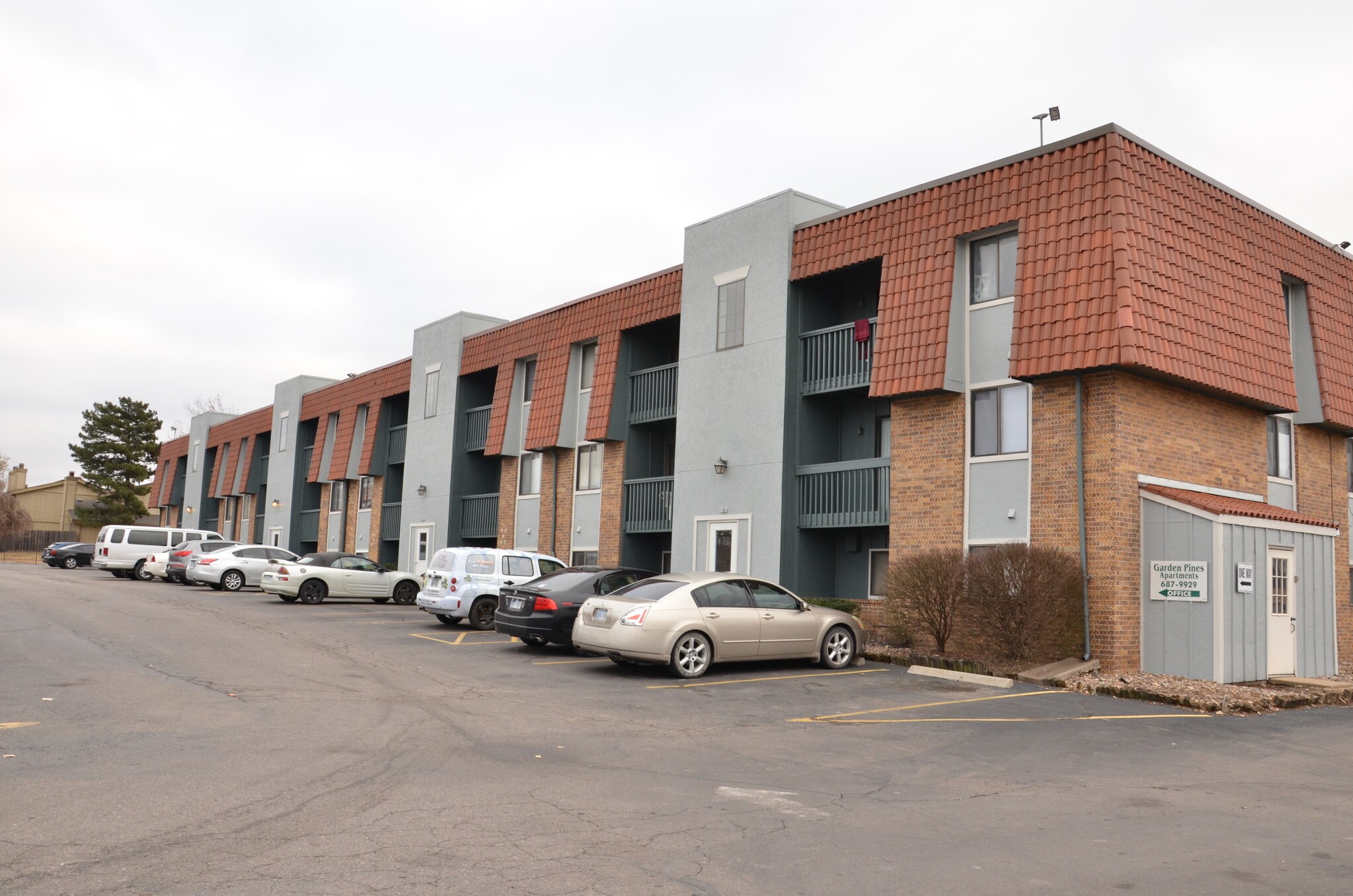 8131 E Harry St, Wichita, KS for sale Building Photo- Image 1 of 1