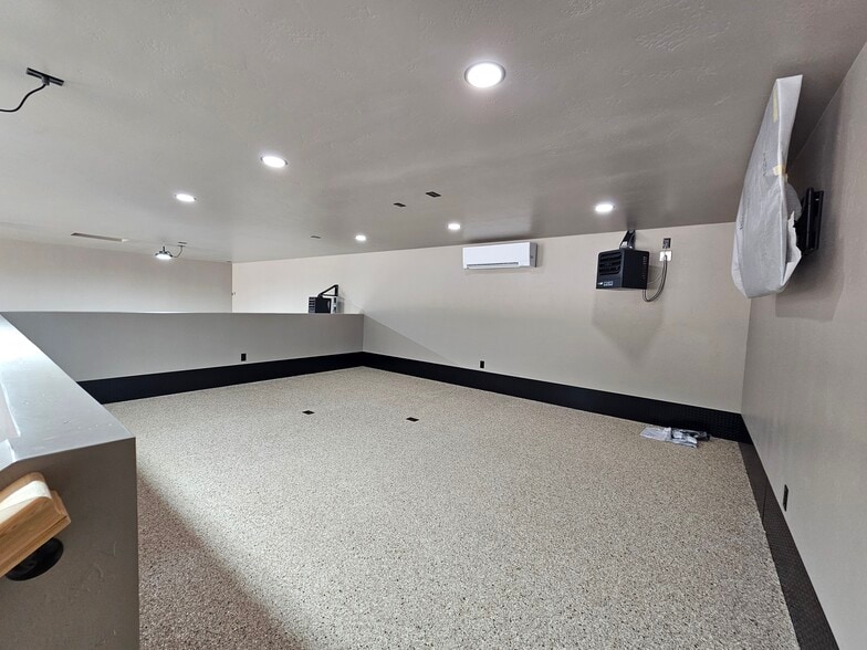 39 Sunbridge Dr, Mccall, ID for sale - Interior Photo - Image 3 of 19