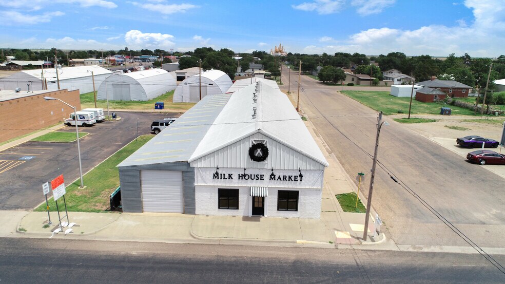 1002 Main St, Friona, TX for sale - Building Photo - Image 2 of 23